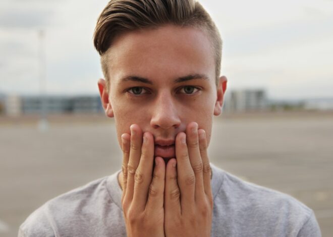 Get the Perfect Look with a Stylish Curtain Haircut